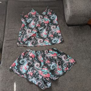 Erika Taylor Floral sleep set